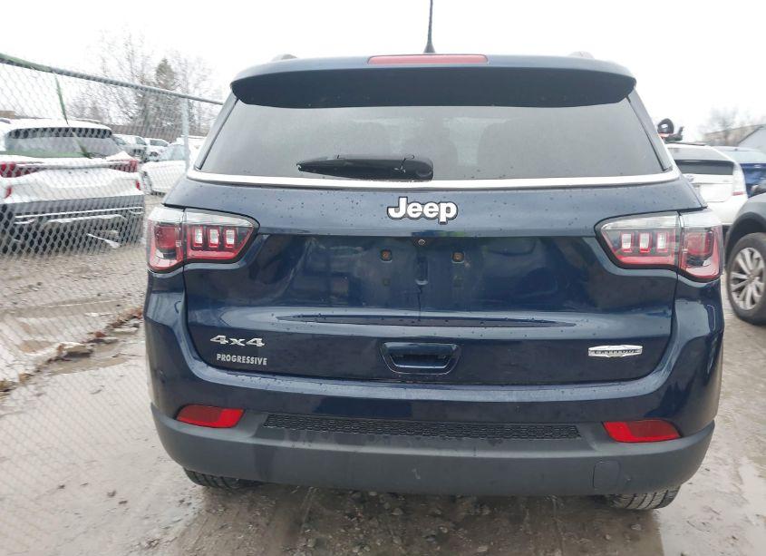 Photo 17 of 2019 Jeep Compass LATITUDE 4X4 (VIN 3C4NJDBB8KT629178)