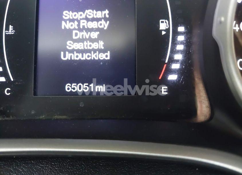 Photo 16 of 2019 Jeep Compass LATITUDE 4X4 (VIN 3C4NJDBB8KT647664)