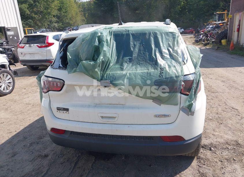 Photo 17 of 2019 Jeep Compass LATITUDE 4X4 (VIN 3C4NJDBB8KT647664)