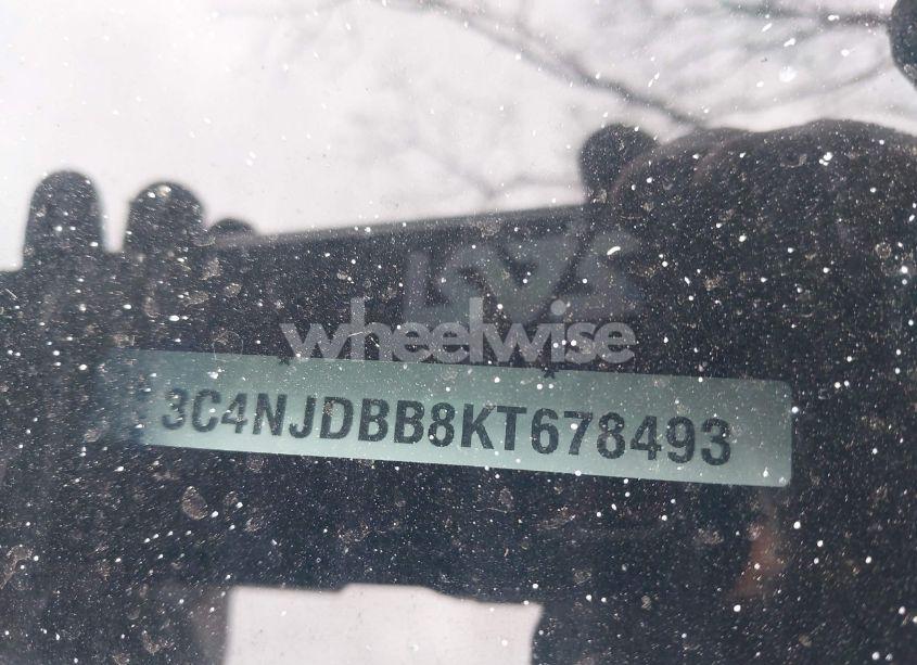 Photo 16 of 2019 Jeep Compass LATITUDE 4X4 (VIN 3C4NJDBB8KT678493)