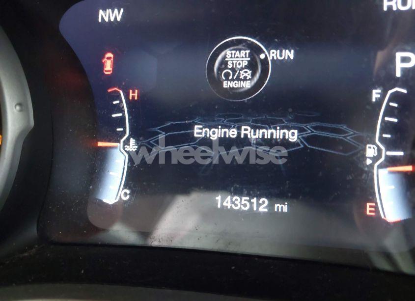 Photo 16 of 2019 Jeep Compass LATITUDE 4X4 (VIN 3C4NJDBB8KT766816)