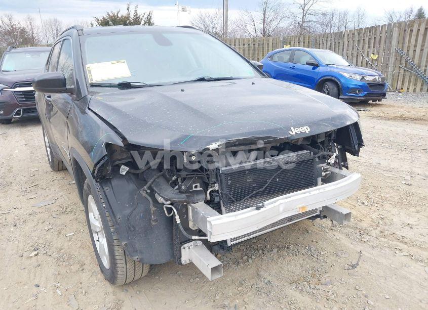 Photo 6 of 2019 Jeep Compass LATITUDE 4X4 (VIN 3C4NJDBB8KT766816)