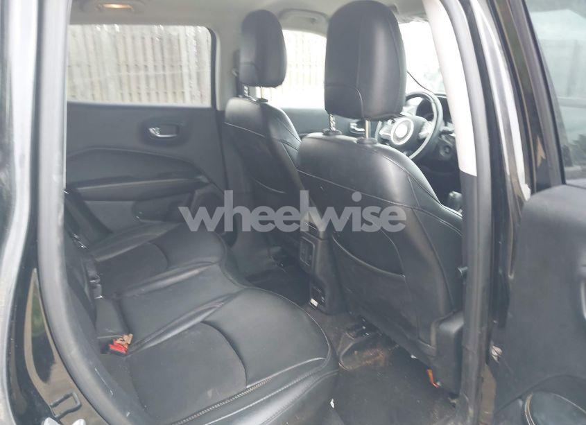 Photo 8 of 2019 Jeep Compass LATITUDE 4X4 (VIN 3C4NJDBB8KT766816)