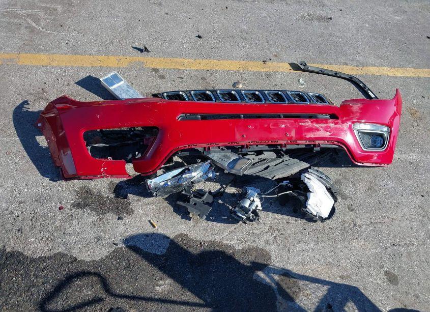 Photo 12 of 2019 Jeep Compass LATITUDE 4X4 (VIN 3C4NJDBB8KT834418)