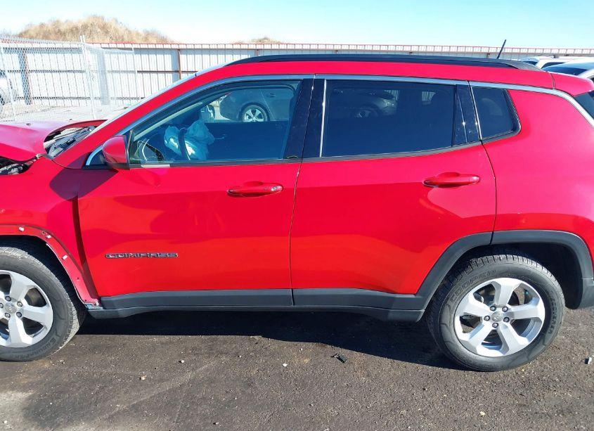 Photo 15 of 2019 Jeep Compass LATITUDE 4X4 (VIN 3C4NJDBB8KT834418)
