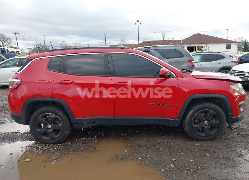 Photo 13 of 2019 Jeep Compass LATITUDE 4X4 (VIN 3C4NJDBB8KT836217)