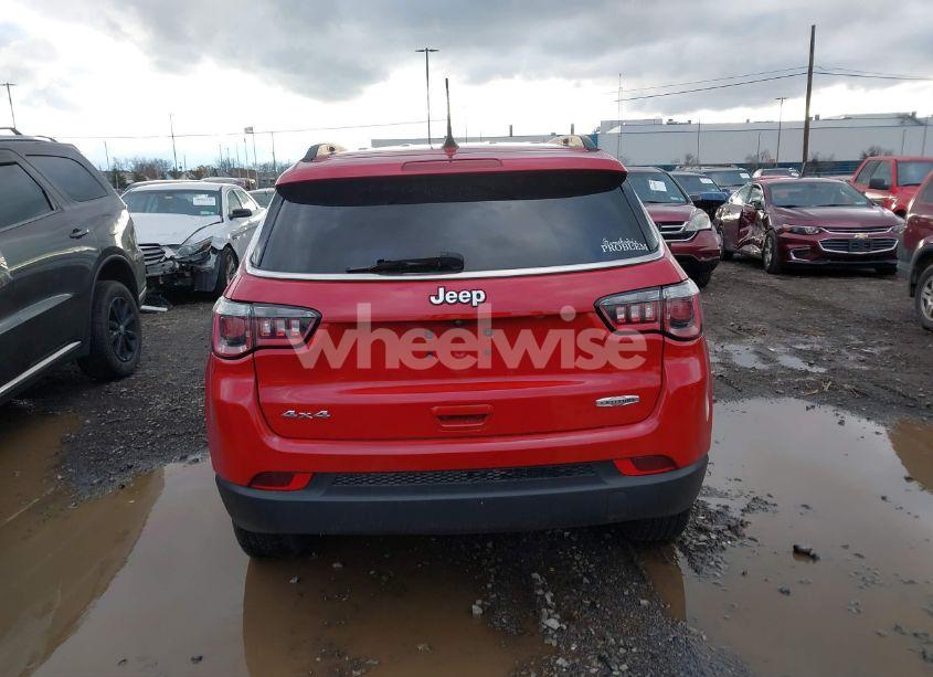 Photo 16 of 2019 Jeep Compass LATITUDE 4X4 (VIN 3C4NJDBB8KT836217)