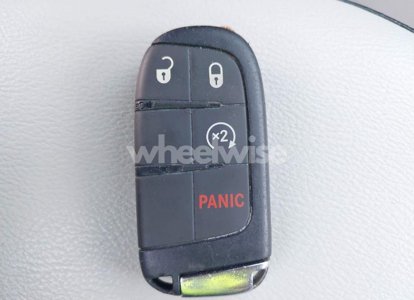 Photo 11 of 2020 Jeep Compass LATITUDE 4X4 (VIN 3C4NJDBB8LT143150)