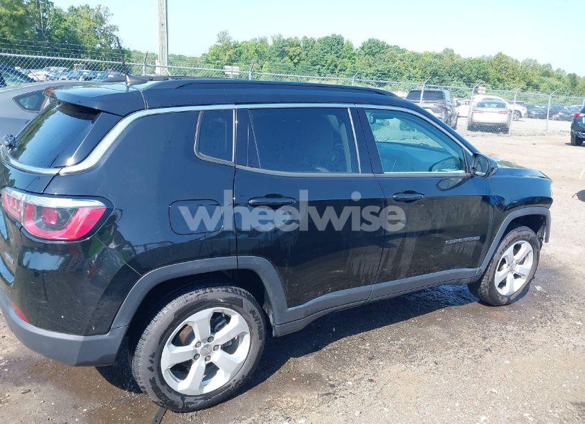 Photo 14 of 2020 Jeep Compass LATITUDE 4X4 (VIN 3C4NJDBB8LT143150)
