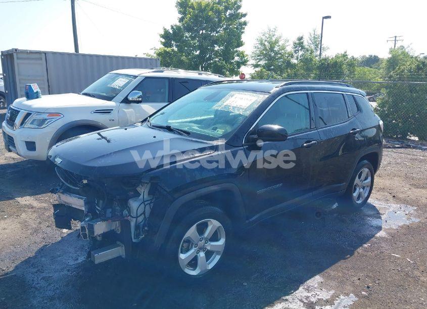 Photo 2 of 2020 Jeep Compass LATITUDE 4X4 (VIN 3C4NJDBB8LT143150)