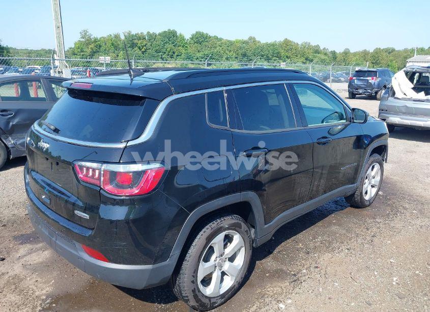Photo 4 of 2020 Jeep Compass LATITUDE 4X4 (VIN 3C4NJDBB8LT143150)