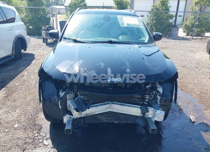 Photo 6 of 2020 Jeep Compass LATITUDE 4X4 (VIN 3C4NJDBB8LT143150)