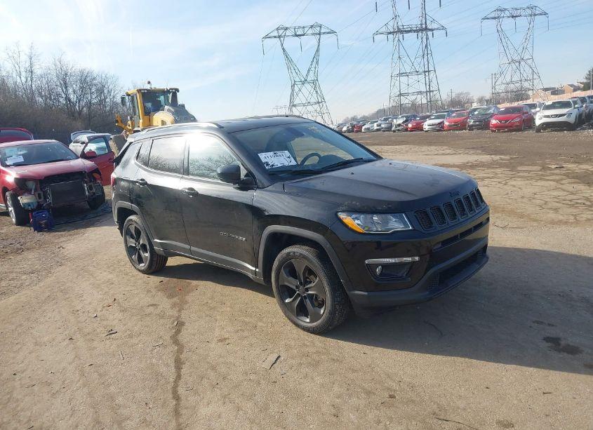 2020 Jeep Compass ALTITUDE 4X4 (VIN 3C4NJDBB8LT145478) main photo