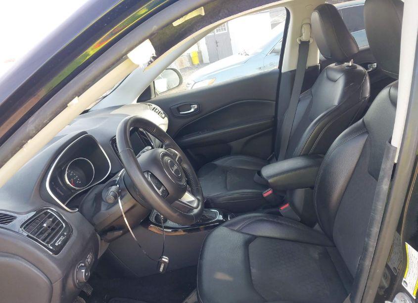 Photo 5 of 2020 Jeep Compass ALTITUDE 4X4 (VIN 3C4NJDBB8LT145478)