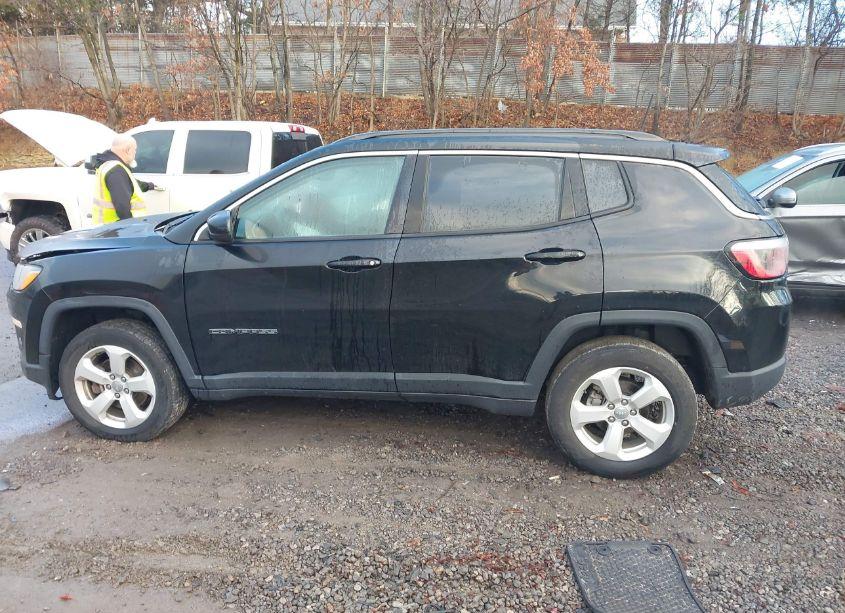 Photo 14 of 2020 Jeep Compass LATITUDE 4X4 (VIN 3C4NJDBB8LT149076)