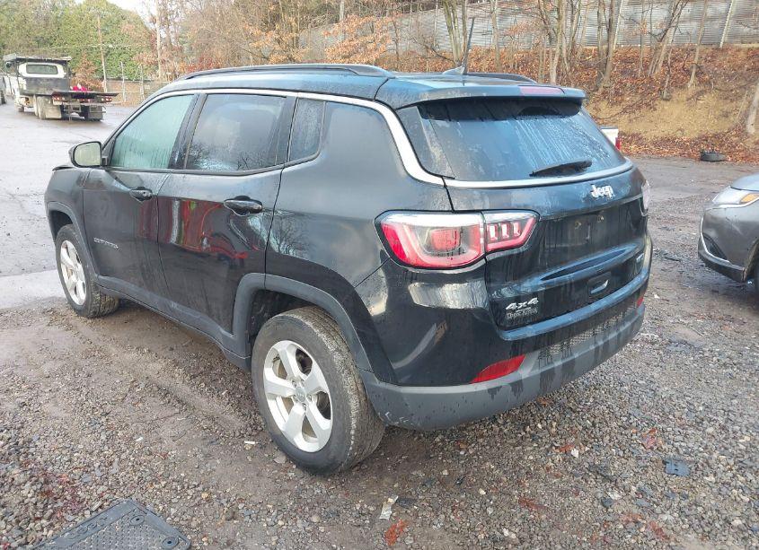 Photo 3 of 2020 Jeep Compass LATITUDE 4X4 (VIN 3C4NJDBB8LT149076)