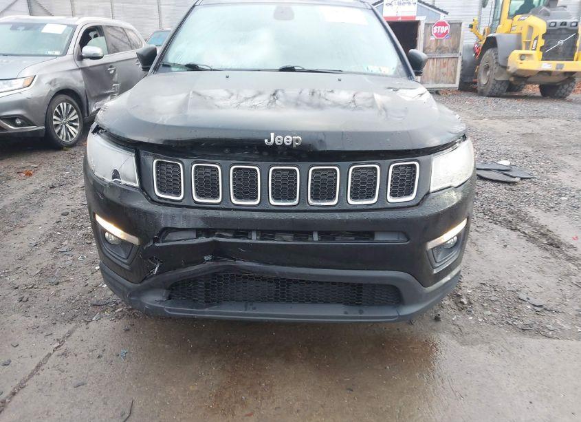 Photo 6 of 2020 Jeep Compass LATITUDE 4X4 (VIN 3C4NJDBB8LT149076)