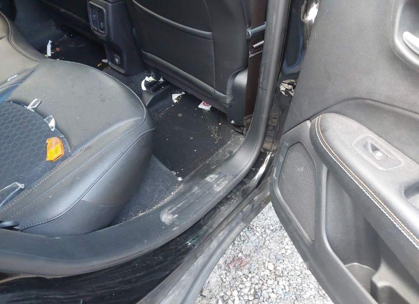 Photo 8 of 2020 Jeep Compass LATITUDE 4X4 (VIN 3C4NJDBB8LT149076)