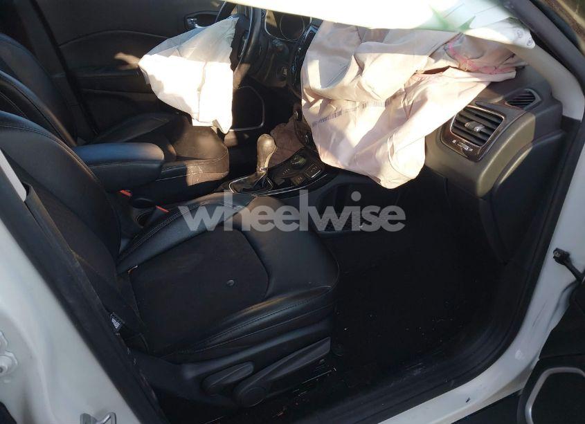 Photo 5 of 2020 Jeep Compass ALTITUDE 4X4 (VIN 3C4NJDBB8LT157310)