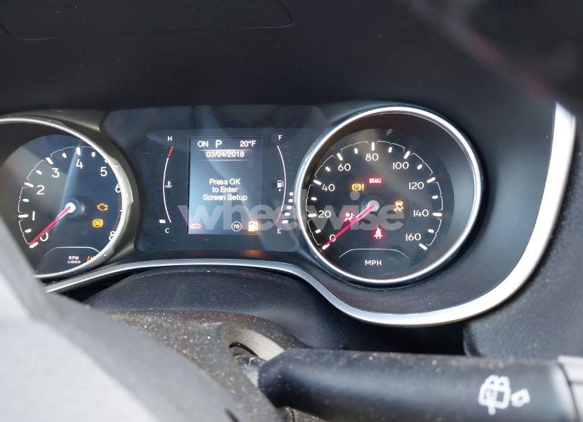 Photo 7 of 2020 Jeep Compass ALTITUDE 4X4 (VIN 3C4NJDBB8LT157310)