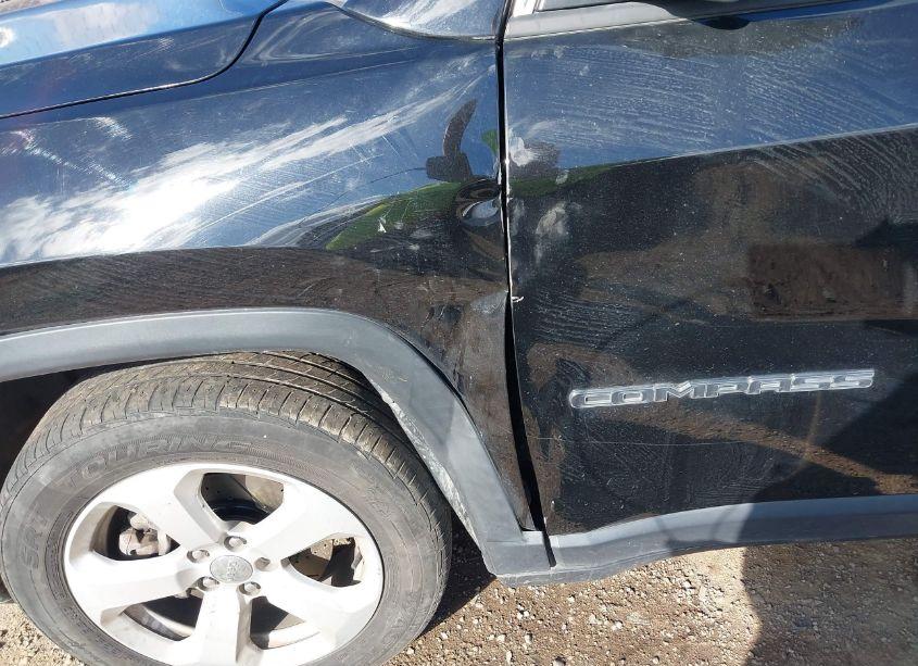 Photo 20 of 2020 Jeep Compass LATITUDE 4X4 (VIN 3C4NJDBB8LT186399)