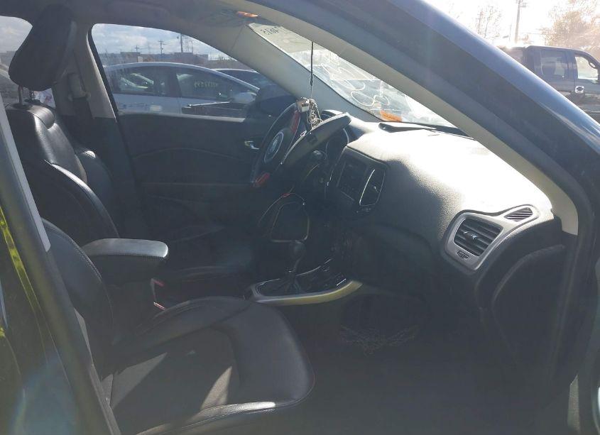 Photo 5 of 2020 Jeep Compass LATITUDE 4X4 (VIN 3C4NJDBB8LT186399)