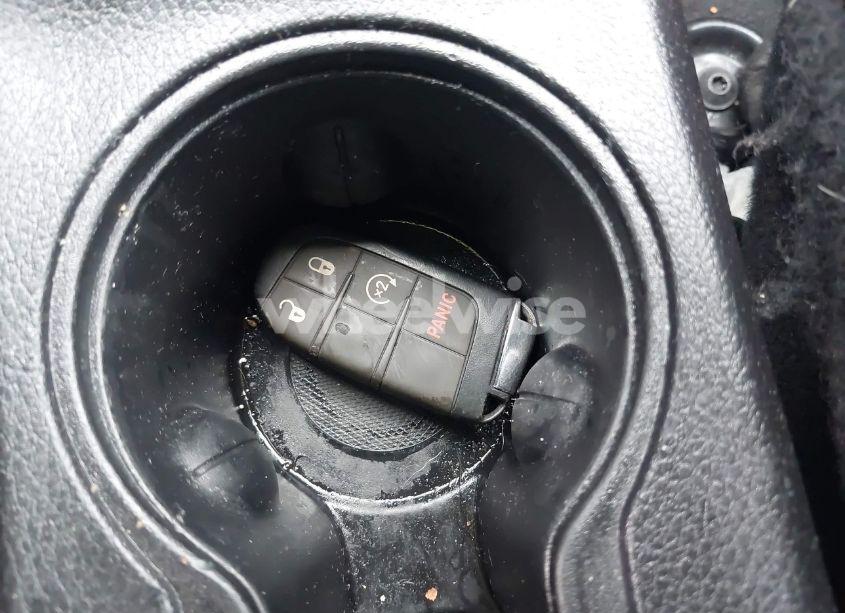 Photo 11 of 2021 Jeep Compass LATITUDE 4X4 (VIN 3C4NJDBB8MT530329)