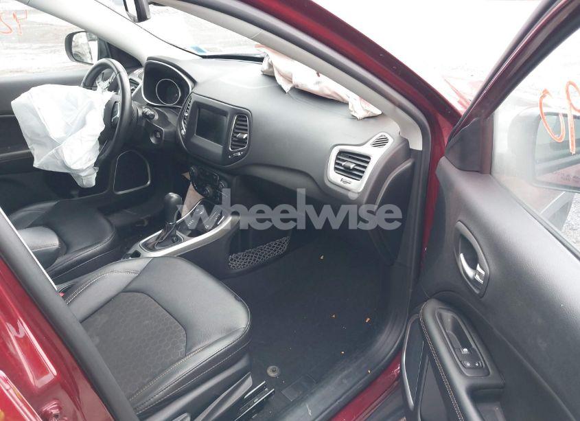 Photo 5 of 2021 Jeep Compass LATITUDE 4X4 (VIN 3C4NJDBB8MT530329)