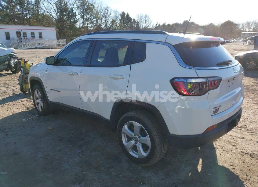 Photo 3 of 2021 Jeep Compass LATITUDE 4X4 (VIN 3C4NJDBB8MT532937)