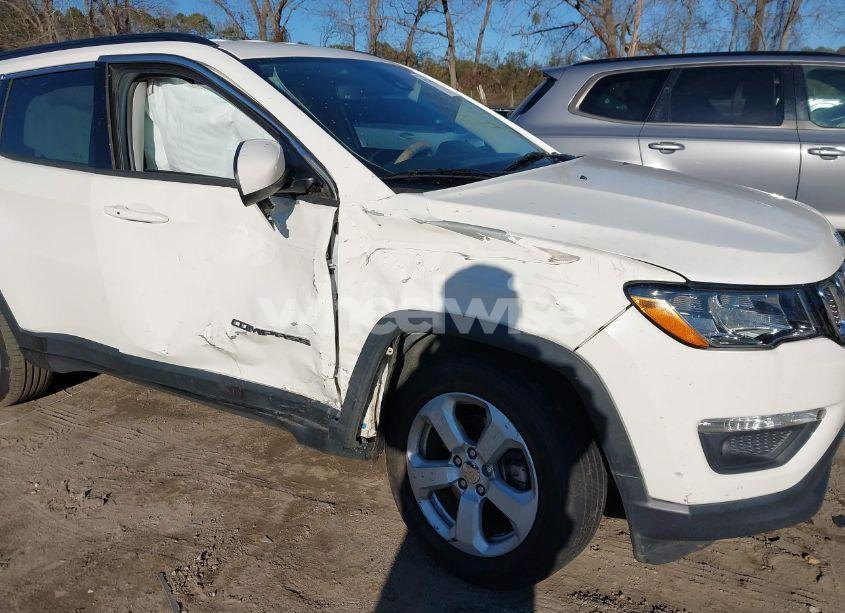 Photo 6 of 2021 Jeep Compass LATITUDE 4X4 (VIN 3C4NJDBB8MT532937)