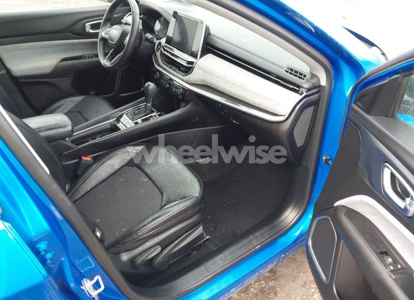 Photo 5 of 2022 Jeep Compass LATITUDE 4X4 (VIN 3C4NJDBB8NT135441)