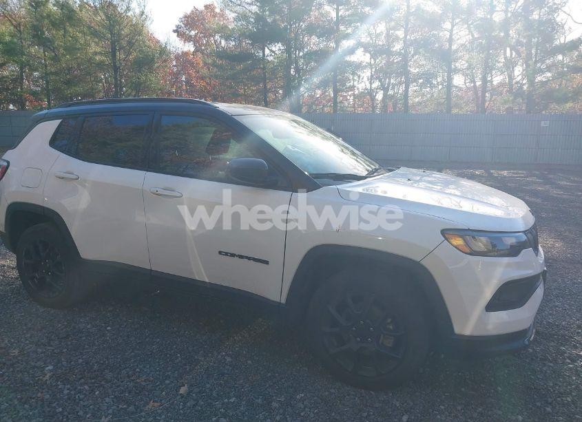 Photo 13 of 2022 Jeep Compass ALTITUDE 4X4 (VIN 3C4NJDBB8NT176488)