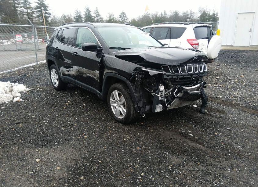 2022 Jeep Compass LATITUDE 4X4 (VIN 3C4NJDBB8NT181528) main photo