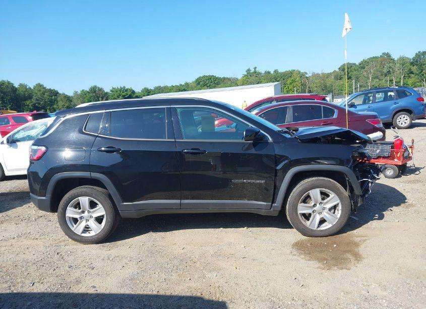 Photo 13 of 2022 Jeep Compass LATITUDE 4X4 (VIN 3C4NJDBB8NT181528)