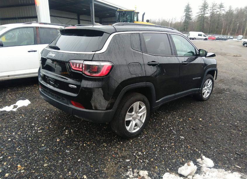Photo 4 of 2022 Jeep Compass LATITUDE 4X4 (VIN 3C4NJDBB8NT181528)