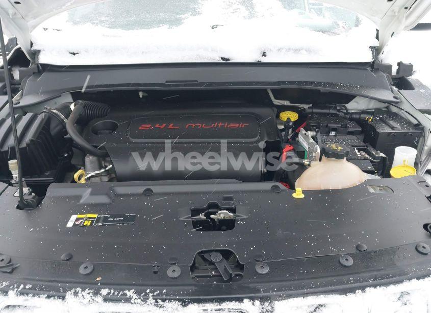 Photo 10 of 2018 Jeep Compass LATITUDE 4X4 (VIN 3C4NJDBB9JT103589)