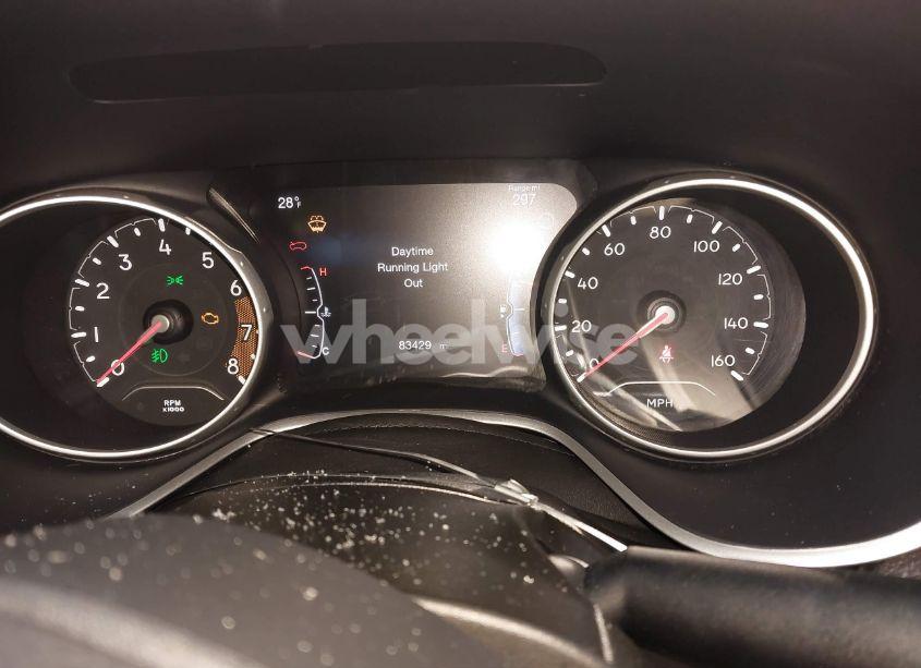 Photo 7 of 2018 Jeep Compass LATITUDE 4X4 (VIN 3C4NJDBB9JT103589)