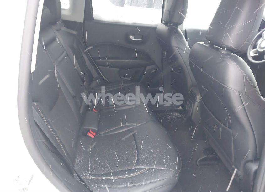 Photo 8 of 2018 Jeep Compass LATITUDE 4X4 (VIN 3C4NJDBB9JT103589)