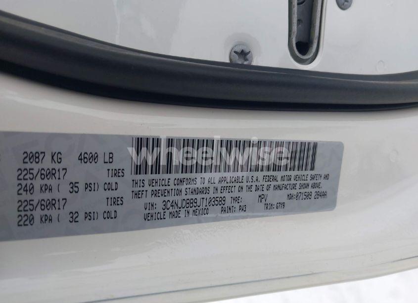 Photo 9 of 2018 Jeep Compass LATITUDE 4X4 (VIN 3C4NJDBB9JT103589)