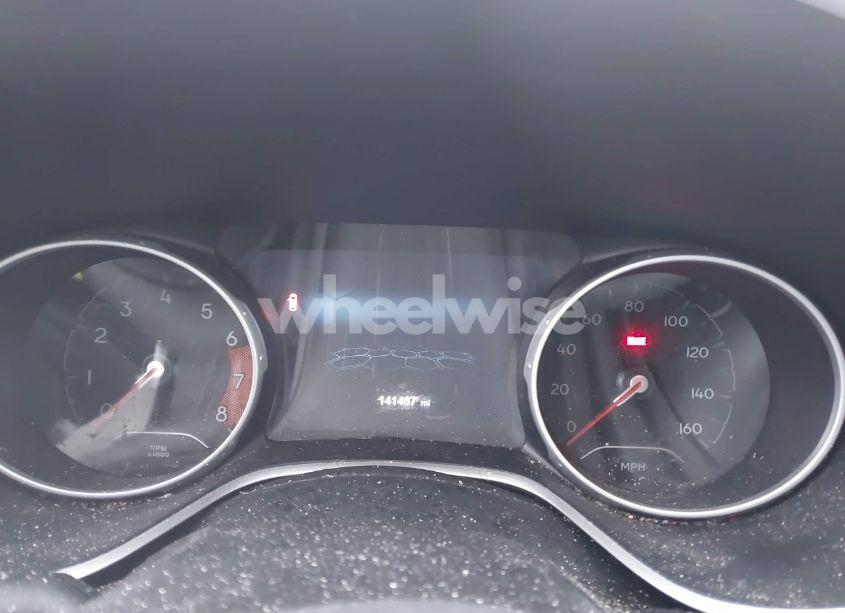 Photo 7 of 2018 Jeep Compass LATITUDE 4X4 (VIN 3C4NJDBB9JT114902)