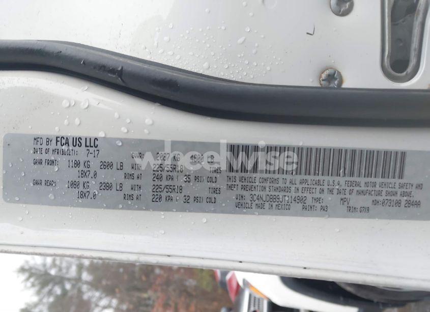 Photo 9 of 2018 Jeep Compass LATITUDE 4X4 (VIN 3C4NJDBB9JT114902)