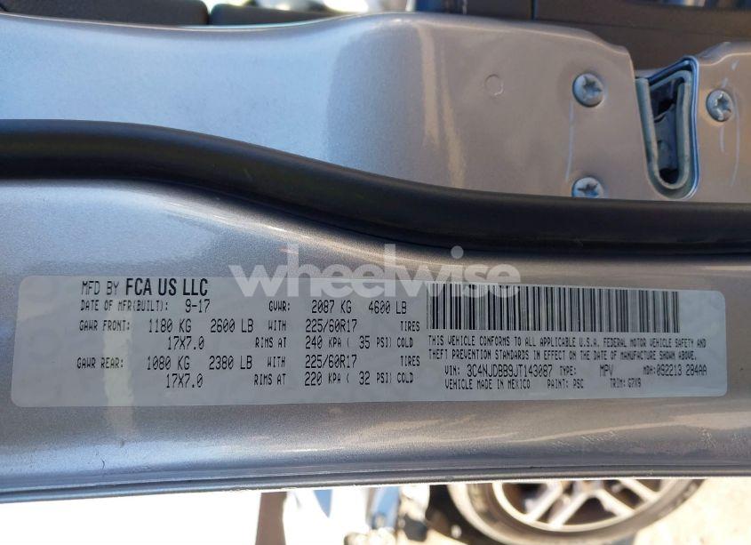 Photo 9 of 2018 Jeep Compass LATITUDE 4X4 (VIN 3C4NJDBB9JT143087)