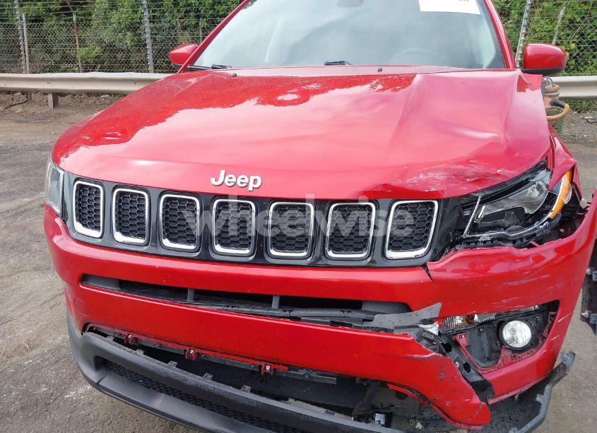 Photo 12 of 2018 Jeep Compass LATITUDE 4X4 (VIN 3C4NJDBB9JT160925)