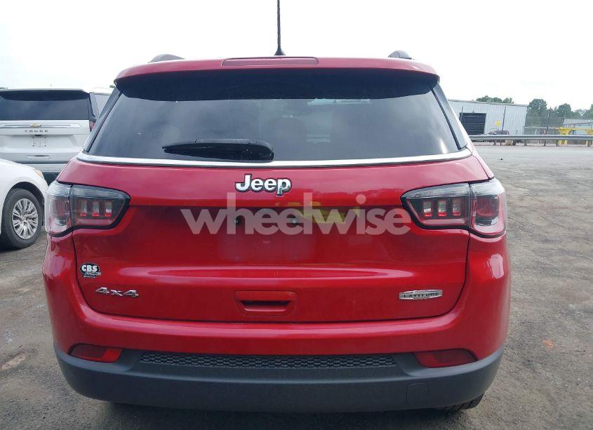 Photo 16 of 2018 Jeep Compass LATITUDE 4X4 (VIN 3C4NJDBB9JT160925)