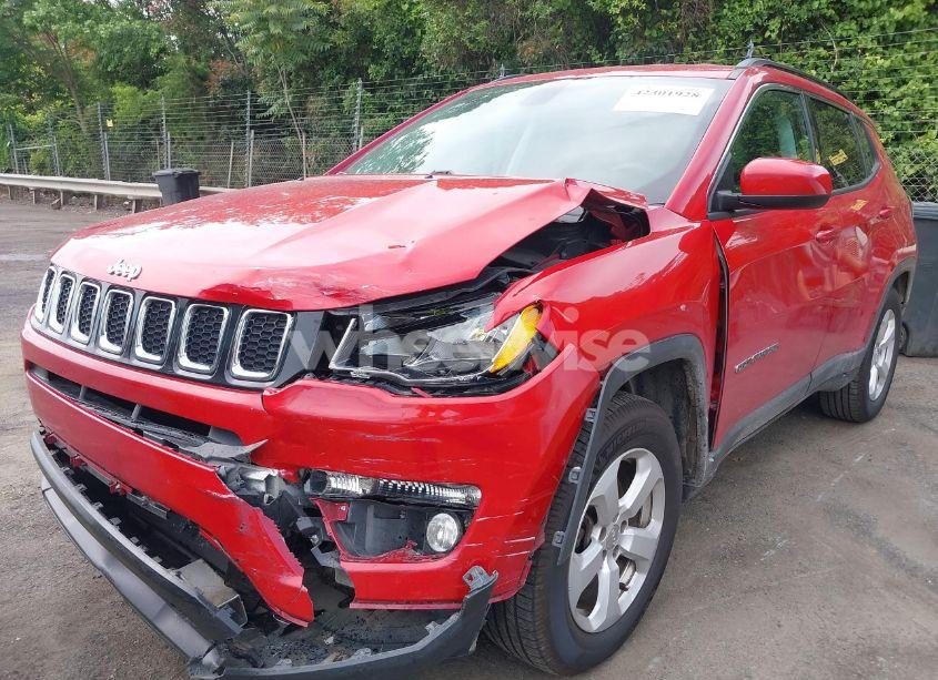 Photo 2 of 2018 Jeep Compass LATITUDE 4X4 (VIN 3C4NJDBB9JT160925)