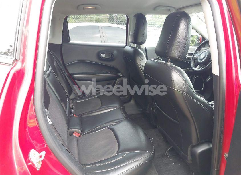 Photo 8 of 2018 Jeep Compass LATITUDE 4X4 (VIN 3C4NJDBB9JT160925)