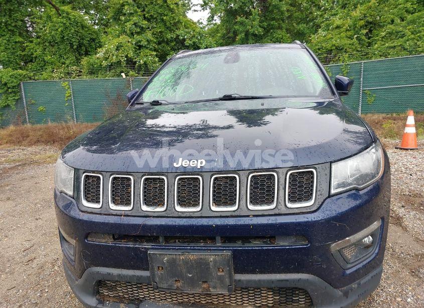 Photo 6 of 2018 Jeep Compass LATITUDE 4X4 (VIN 3C4NJDBB9JT185159)