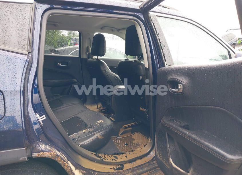 Photo 8 of 2018 Jeep Compass LATITUDE 4X4 (VIN 3C4NJDBB9JT185159)