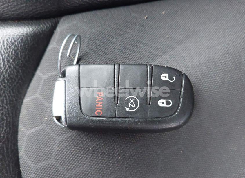 Photo 11 of 2018 Jeep Compass LATITUDE 4X4 (VIN 3C4NJDBB9JT202297)