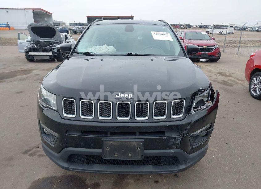 Photo 12 of 2018 Jeep Compass LATITUDE 4X4 (VIN 3C4NJDBB9JT202297)